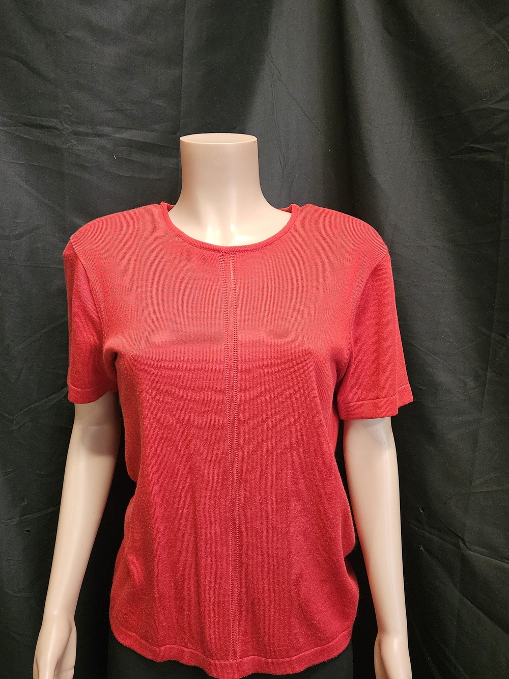 A134 Theomiles Short-Sleeve Red Knit Top Size Medium